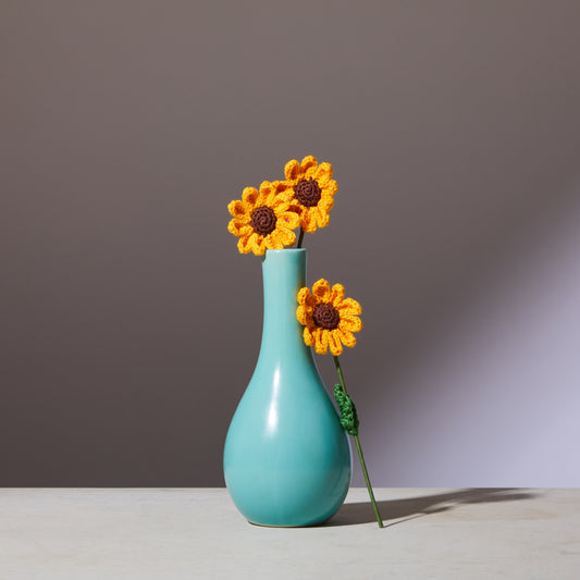 crochet flowers, crochet sunflowers, table décor, dining table decor, set of six, front view