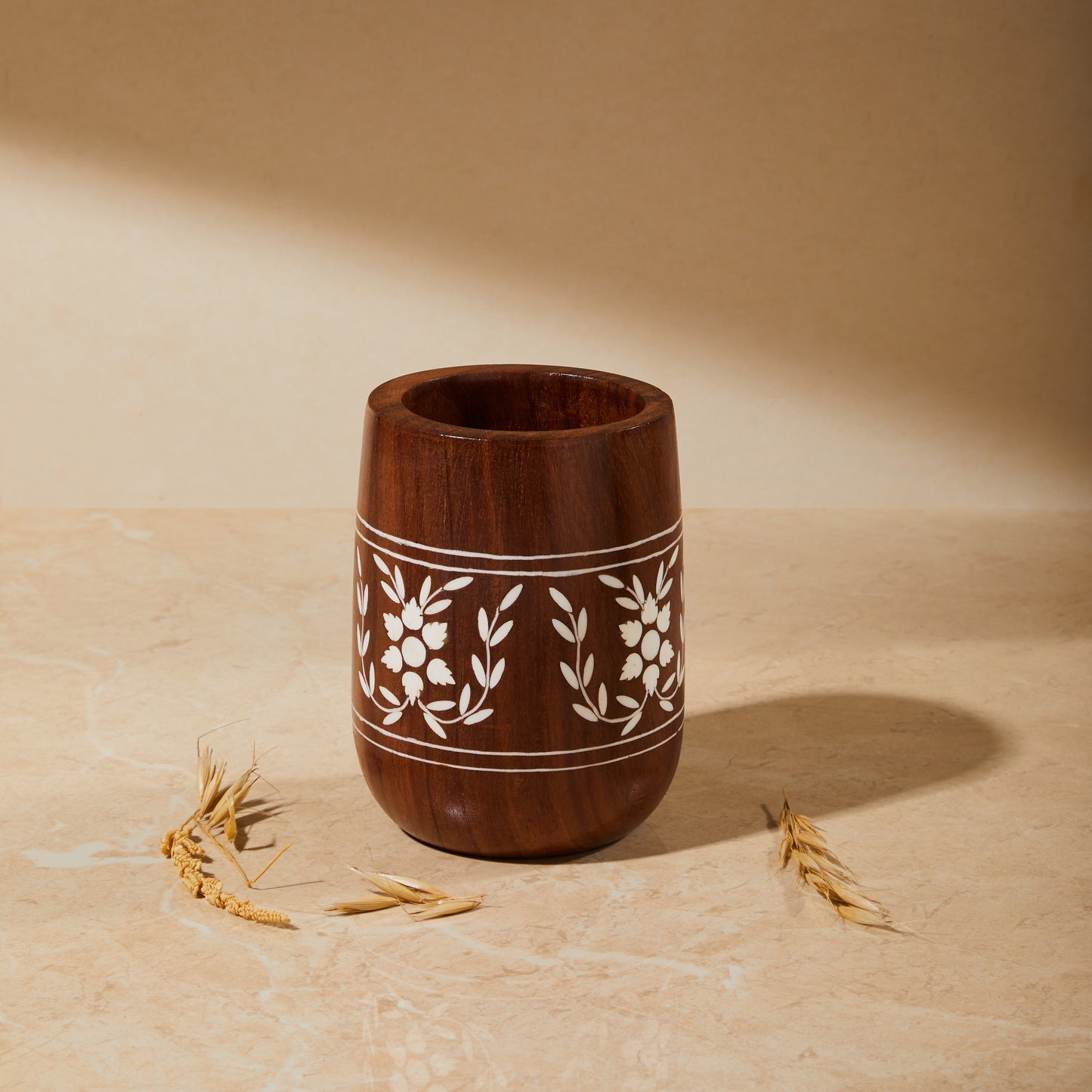 Wooden Inlay Barrel-shaped Pen Stand